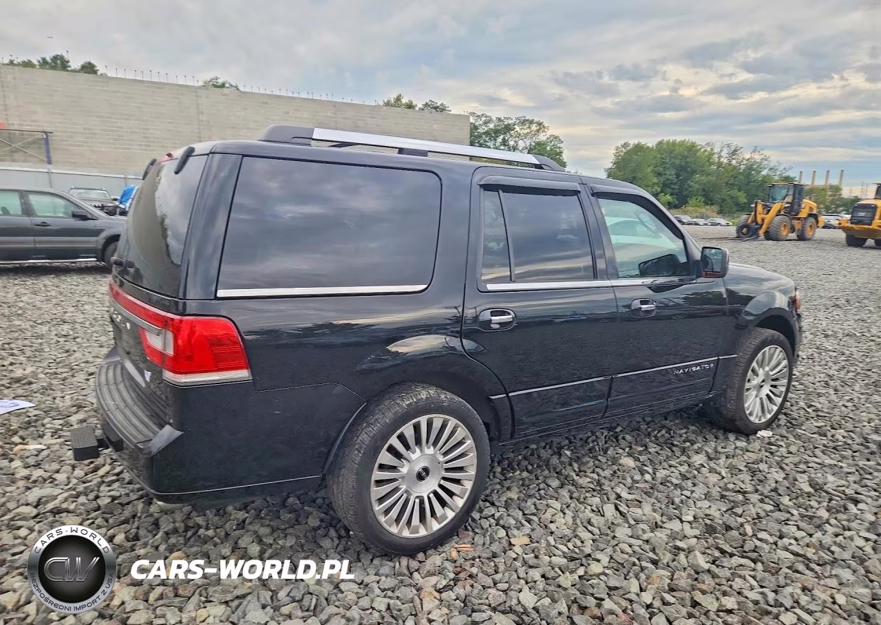 2017 Lincoln Navigator Select VIN:5LMJJ2JTXHEL01551 - 3