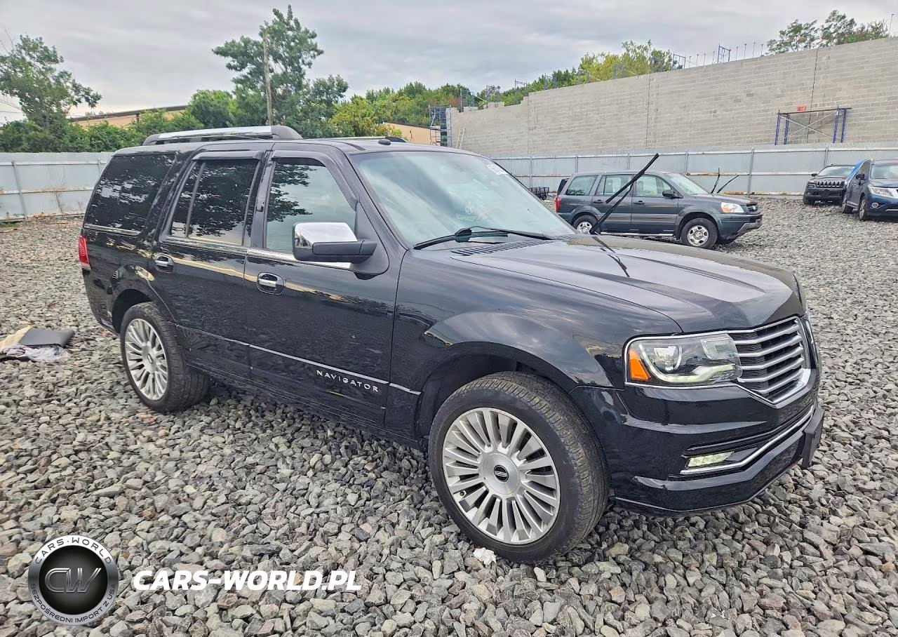 2017 Lincoln Navigator Select VIN:5LMJJ2JTXHEL01551 - 4