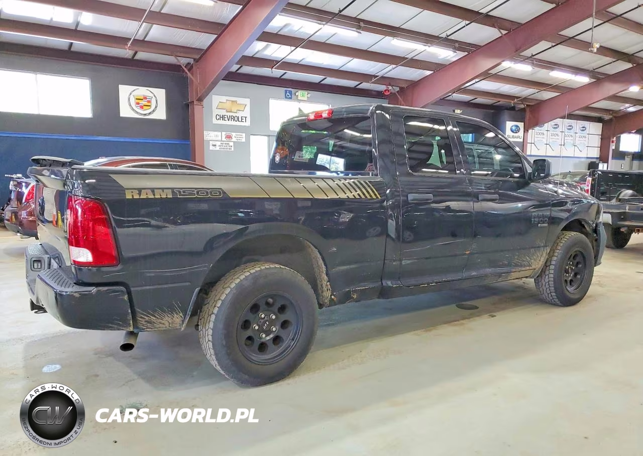 2019 Ram 1500 Classic Tradesman VIN:1C6RR7FG0KS551845 - 3