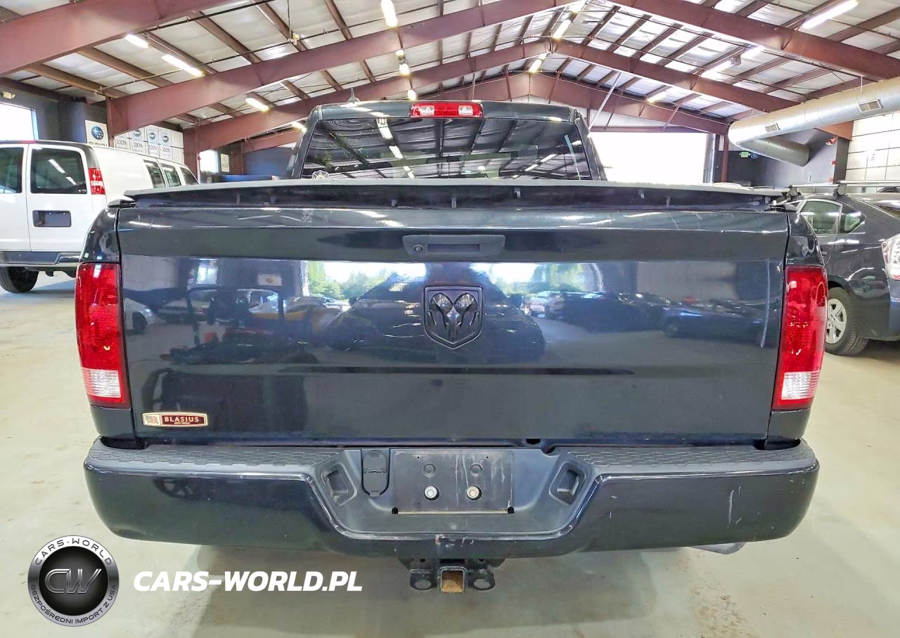 2019 Ram 1500 Classic Tradesman VIN:1C6RR7FG0KS551845 - 6