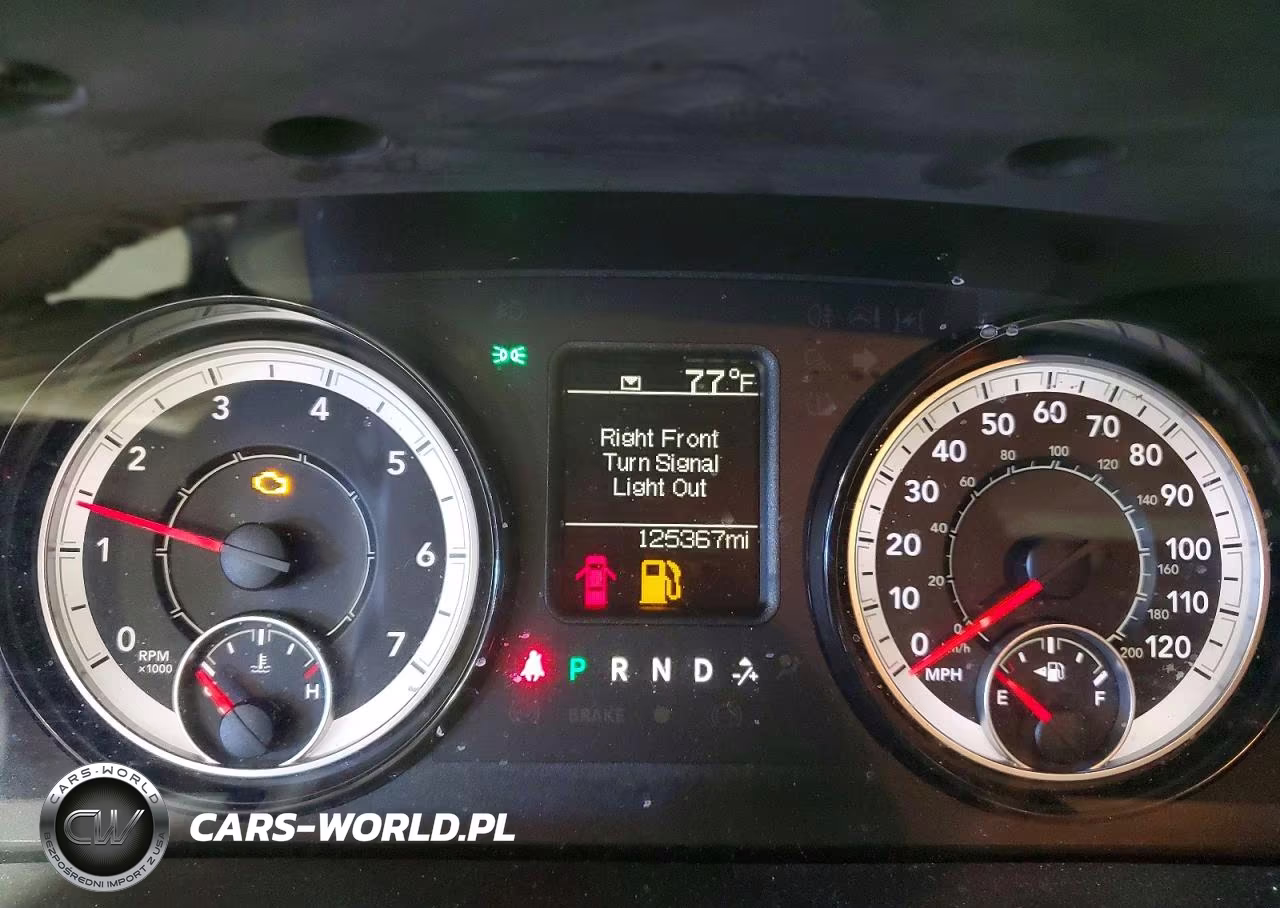2019 Ram 1500 Classic Tradesman VIN:1C6RR7FG0KS551845 - 9