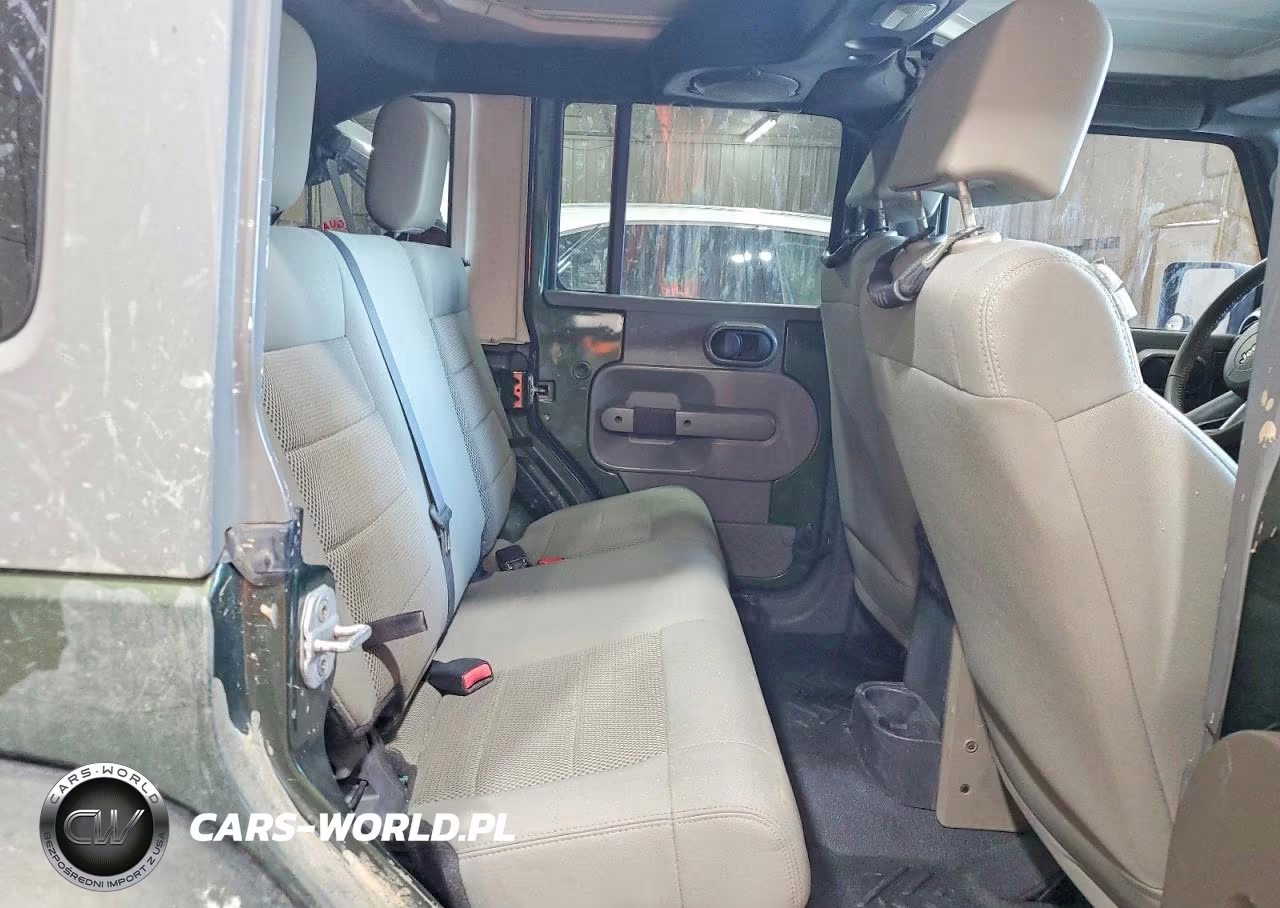 2008 Jeep Wrangler Unlimited Sahara VIN:1J8GA59168L512496 - 10