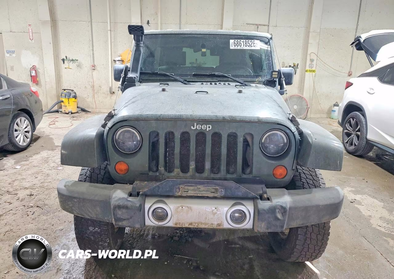 2008 Jeep Wrangler Unlimited Sahara VIN:1J8GA59168L512496 - 5