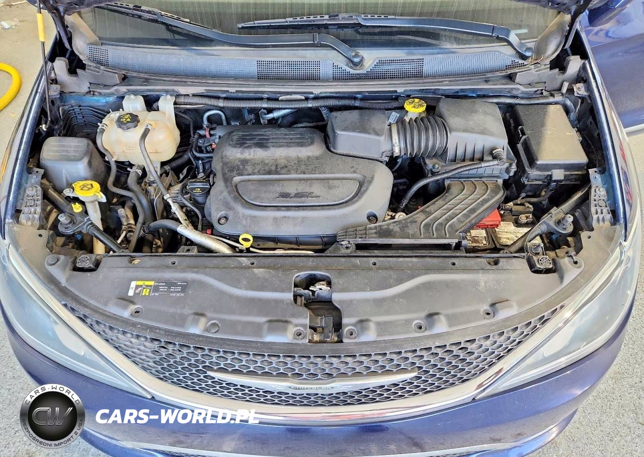 2019 Chrysler Pacifica Touring L VIN:2C4RC1BG5KR749058 - 12