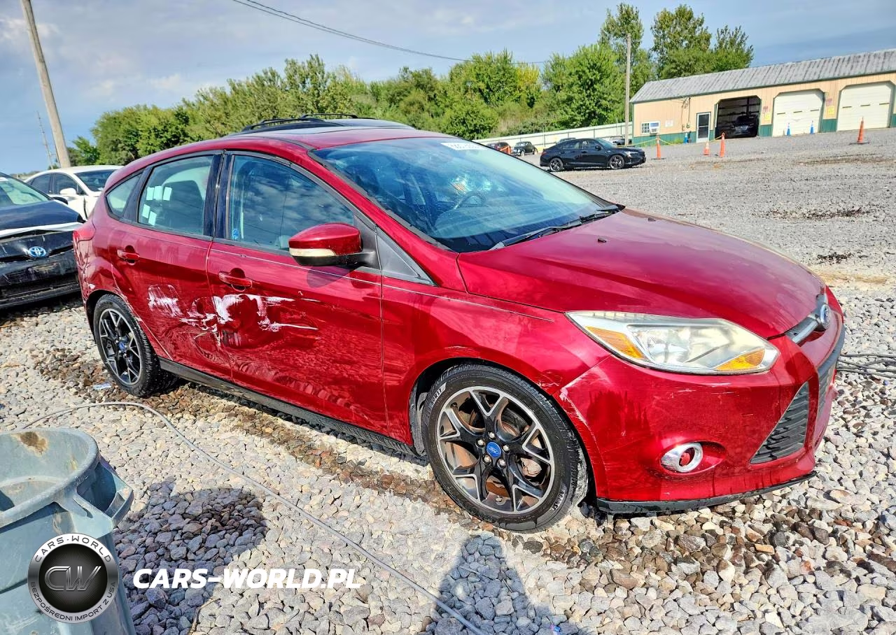 2014 Ford Focus Se VIN:1FADP3K28EL127913 - 4