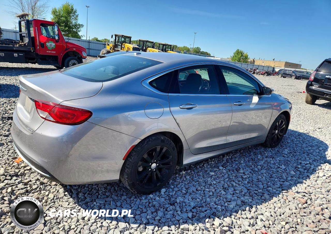 2015 Chrysler 200 Limited VIN:1C3CCCAB1FN758385 - 3