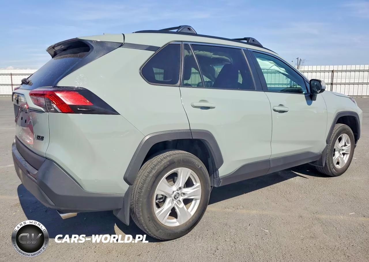 2021 Toyota Rav4 Xle VIN:2T3W1RFV3MW161314 - 3