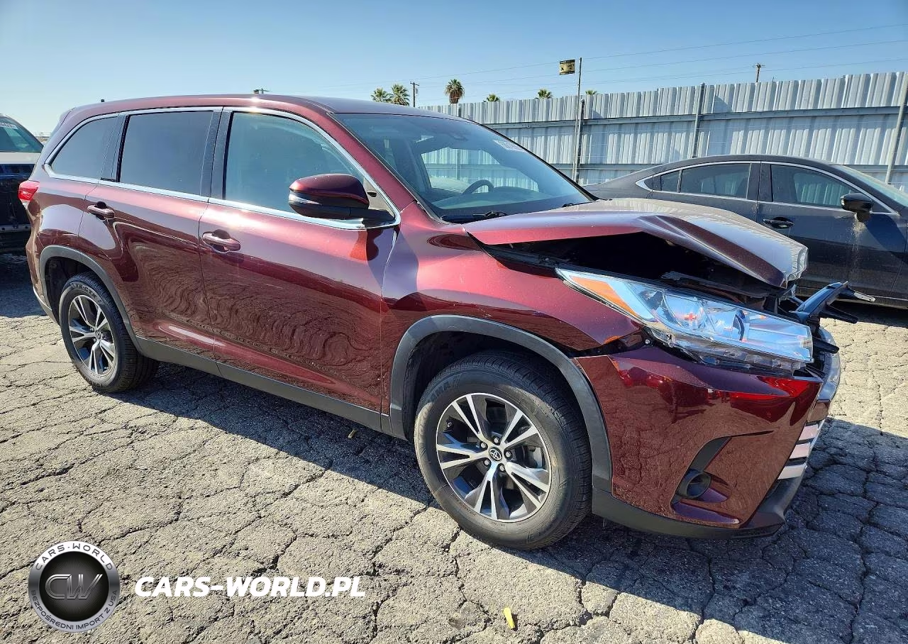 2019 Toyota Highlander Le VIN:5TDZARFH9KS055004 - 4