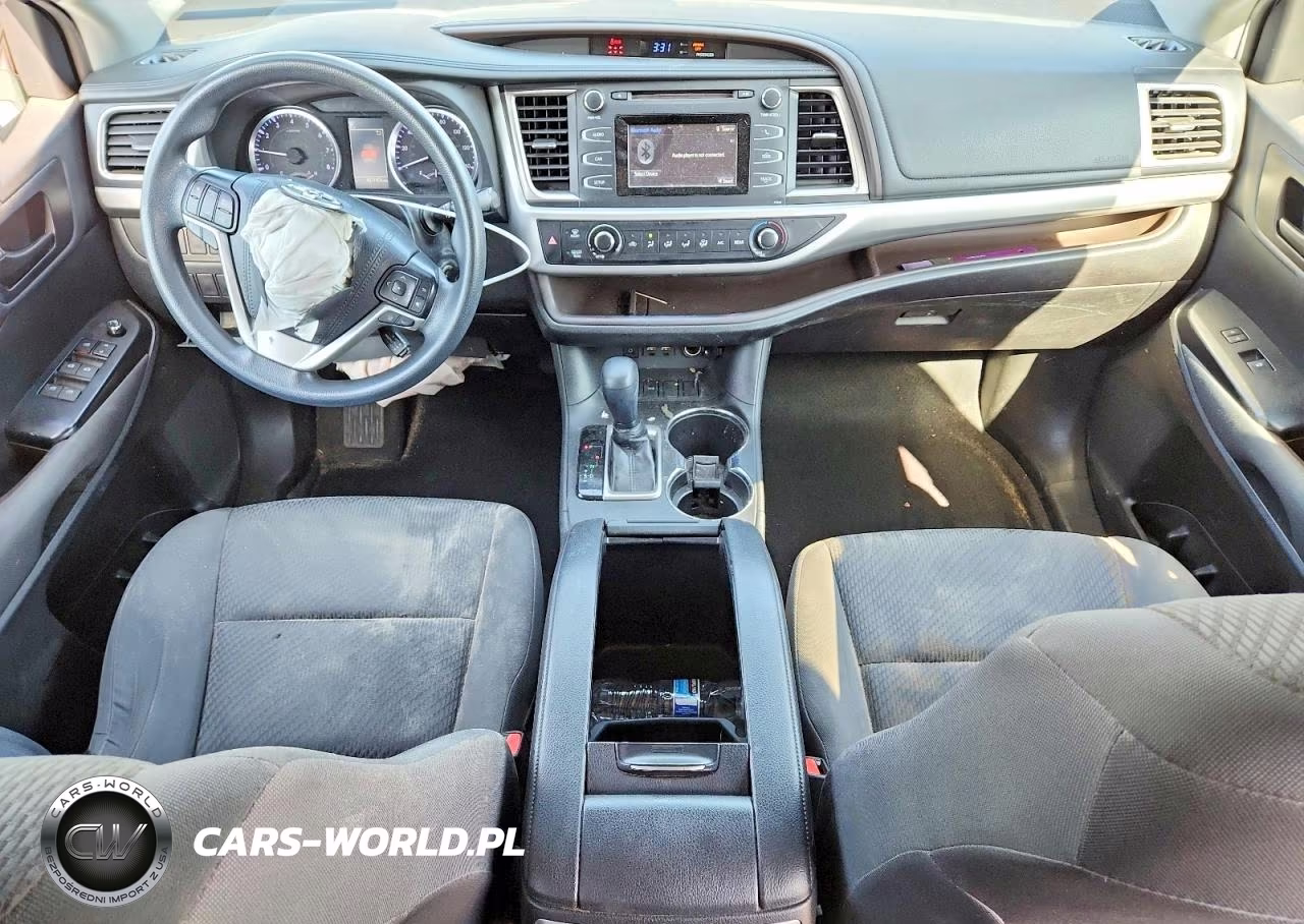 2019 Toyota Highlander Le VIN:5TDZARFH9KS055004 - 8