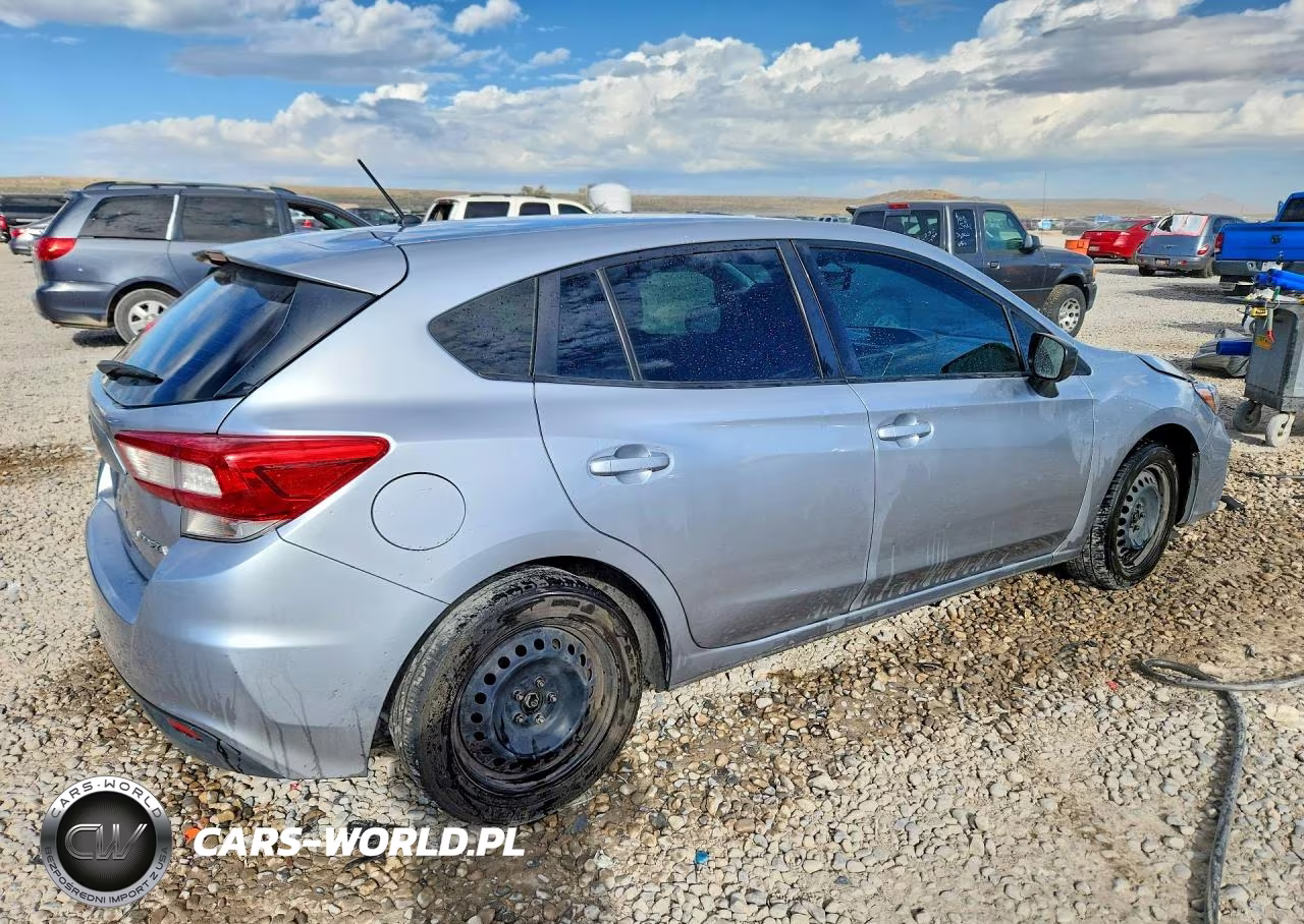 2018 Subaru Impreza VIN:4S3GTAA61J3705582 - 3