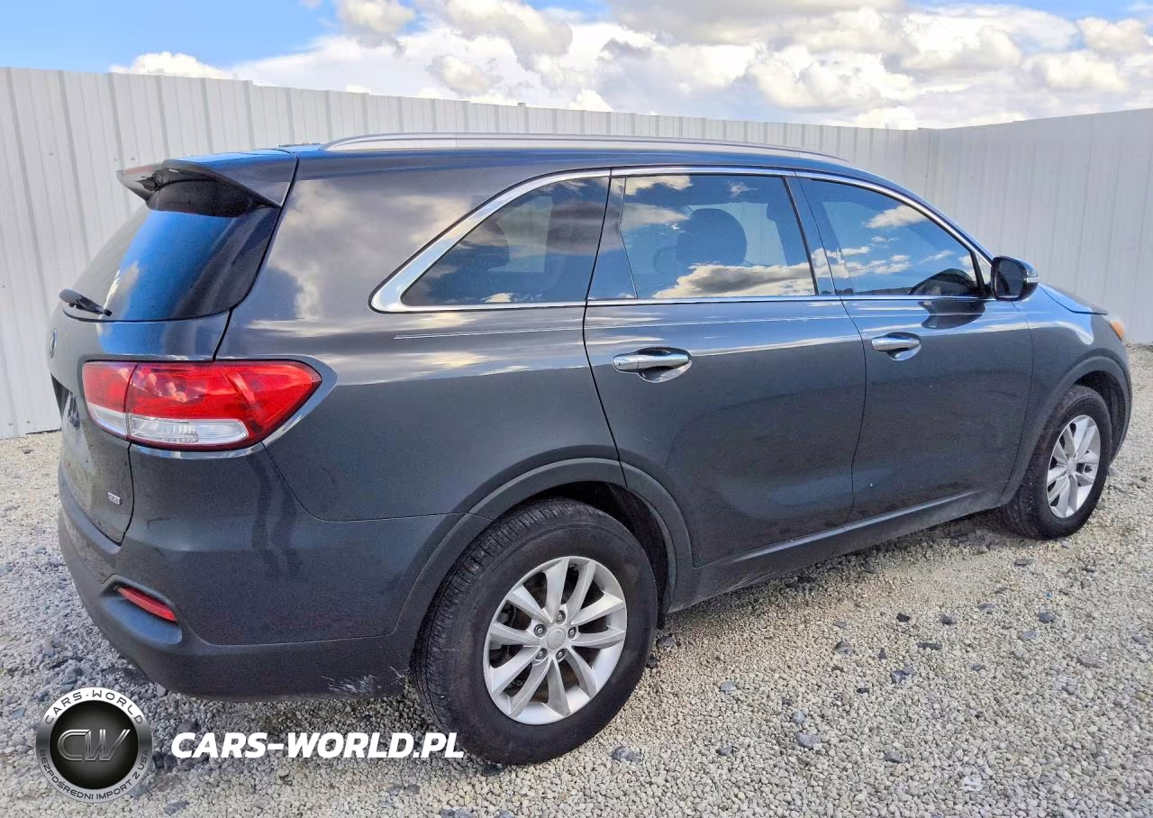 2018 Kia Sorento Lx VIN:5XYPG4A38JG400930 - 3