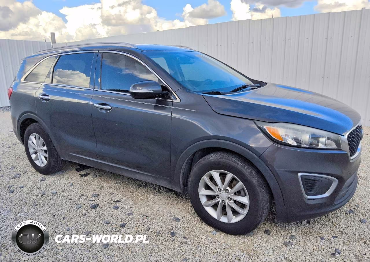 2018 Kia Sorento Lx VIN:5XYPG4A38JG400930 - 4
