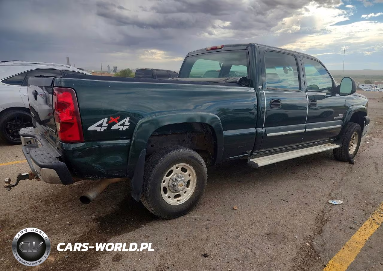 2003 Chevrolet Silverado K2500 Heavy Duty VIN:1GCHK231X3F151359 - 3