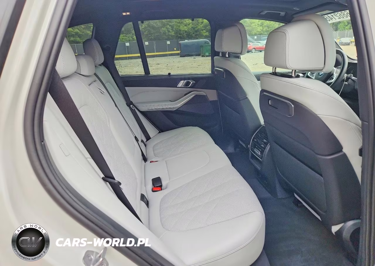 2024 BMW X5 xDrive50E VIN:5UX43EU08R9V88155 - 10