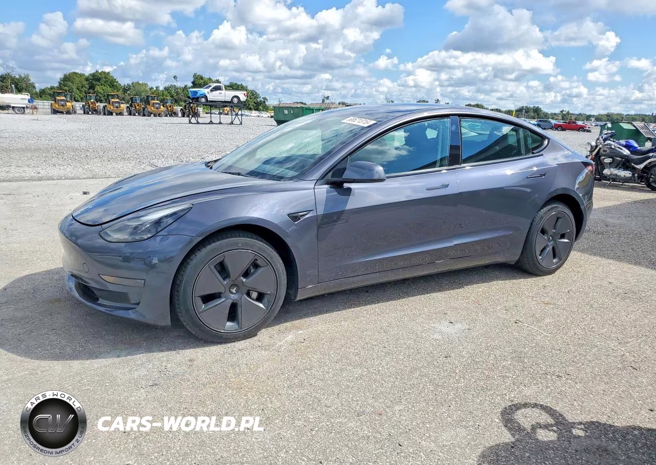 2023 Tesla Model 3 – zdjęcie 1 z 12