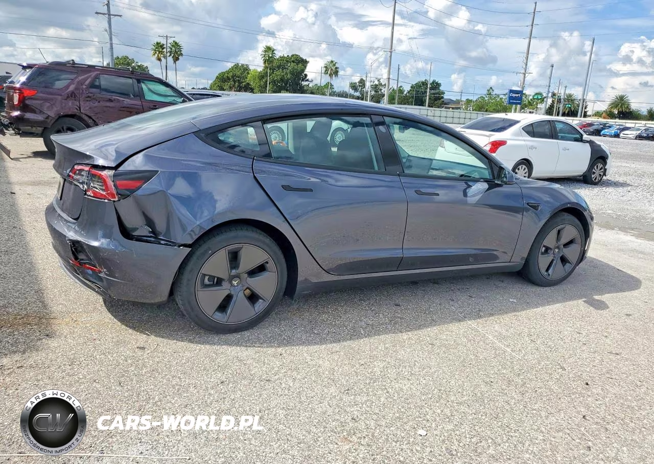 2023 Tesla Model 3 VIN:5YJ3E1EA5PF698297 - 3