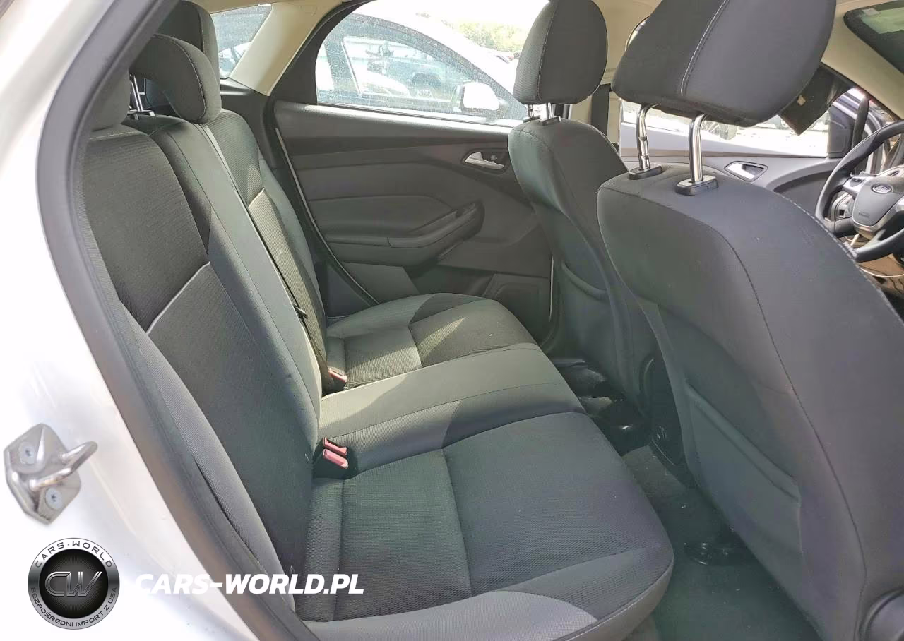 2014 Ford Focus Se VIN:1FADP3K21EL379096 - 10