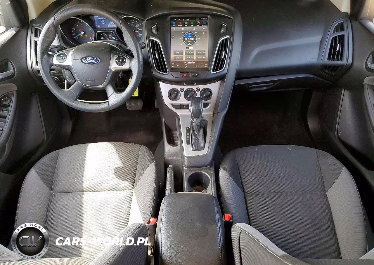 2014 Ford Focus Se VIN:1FADP3K21EL379096 - 8