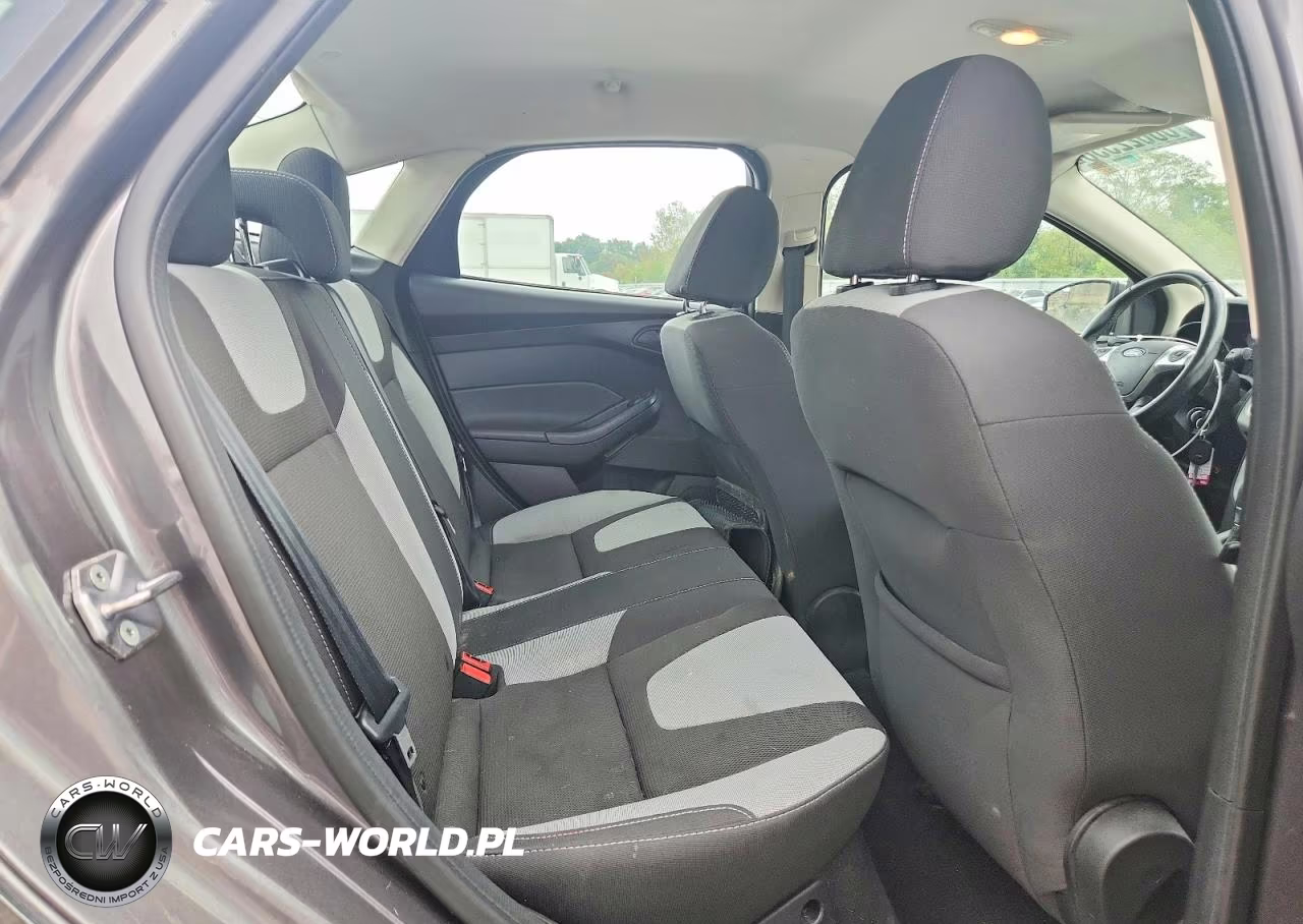 2012 Ford Focus Se VIN:1FAHP3F22CL447656 - 10