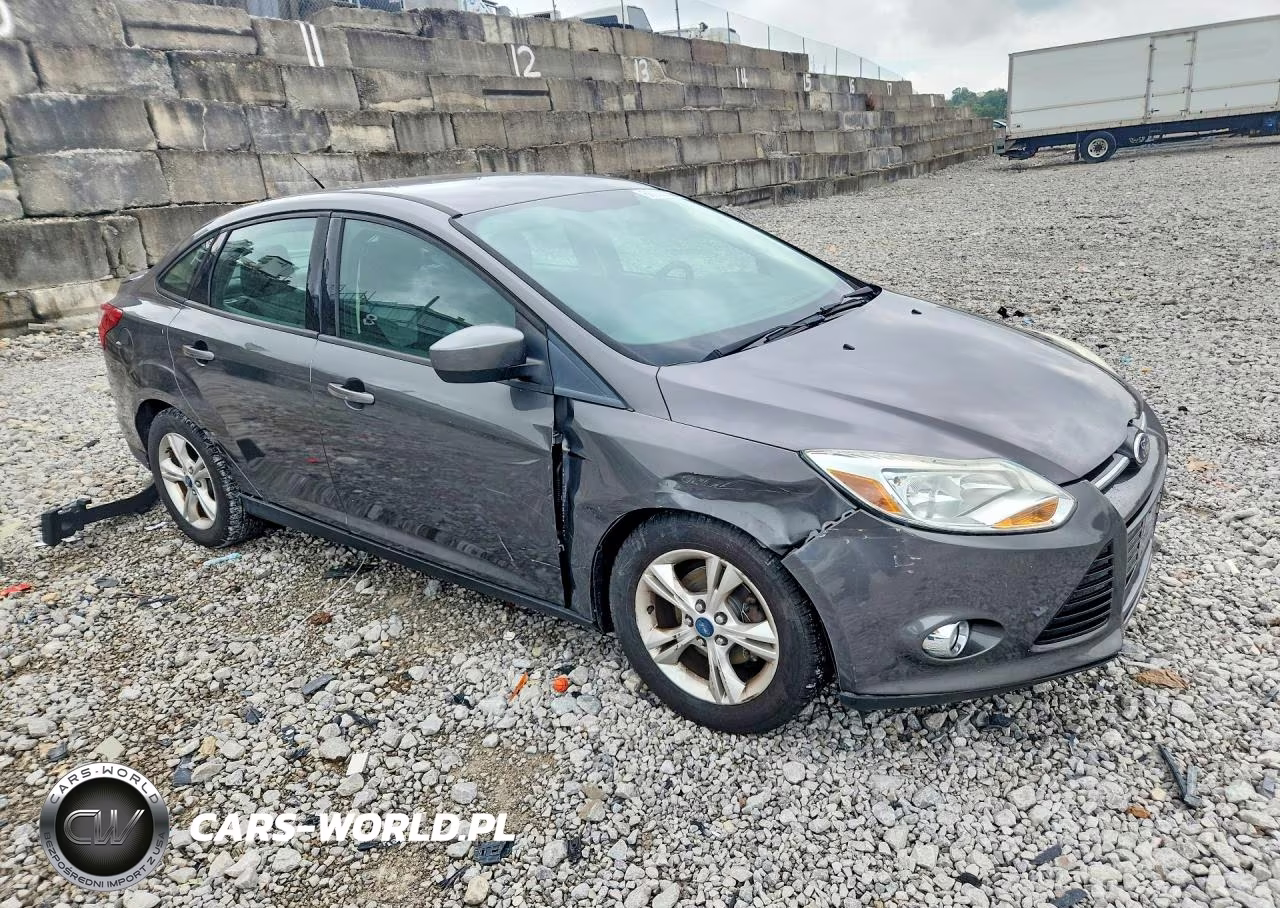 2012 Ford Focus Se VIN:1FAHP3F22CL447656 - 4