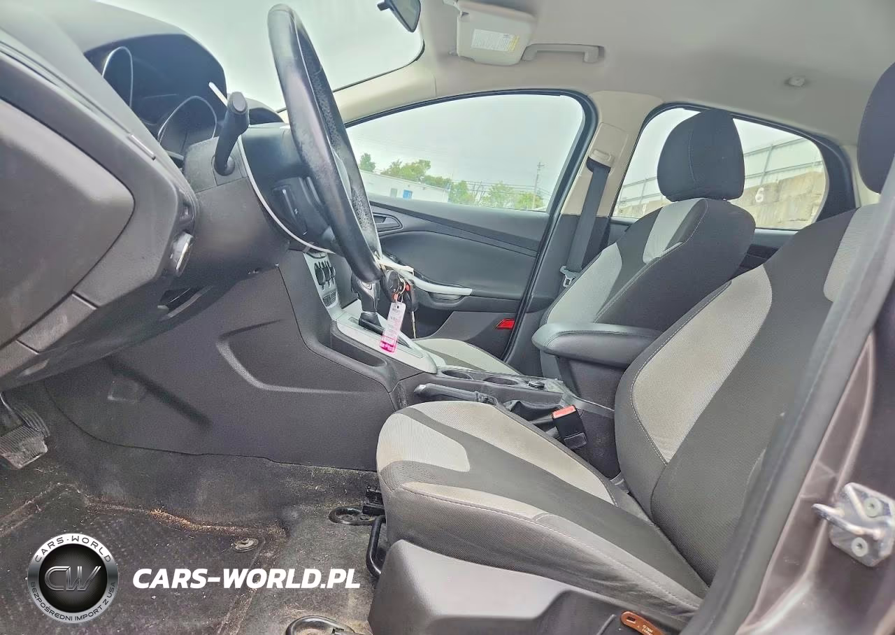 2012 Ford Focus Se VIN:1FAHP3F22CL447656 - 7