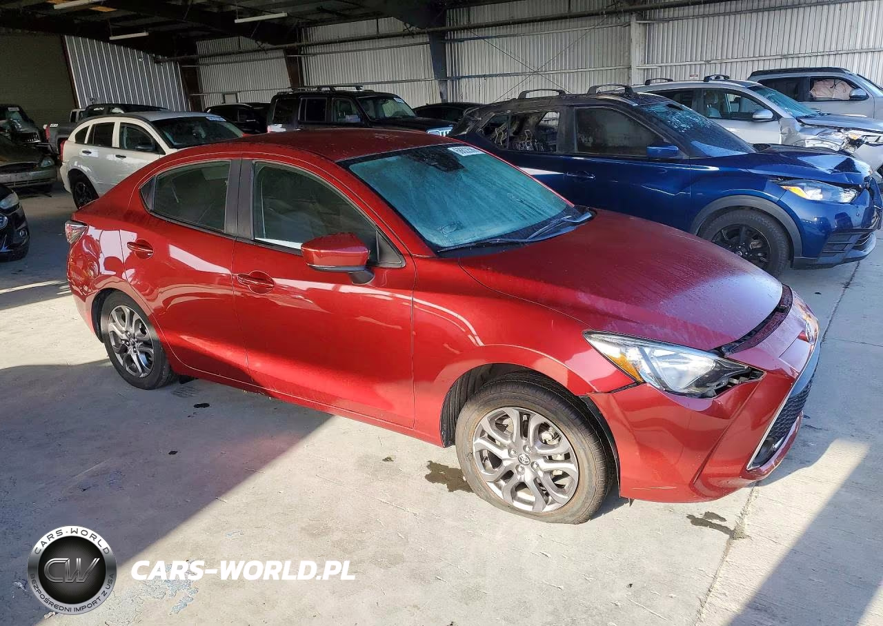 2019 Toyota Yaris Le VIN:3MYDLBYV7KY514443 - 4