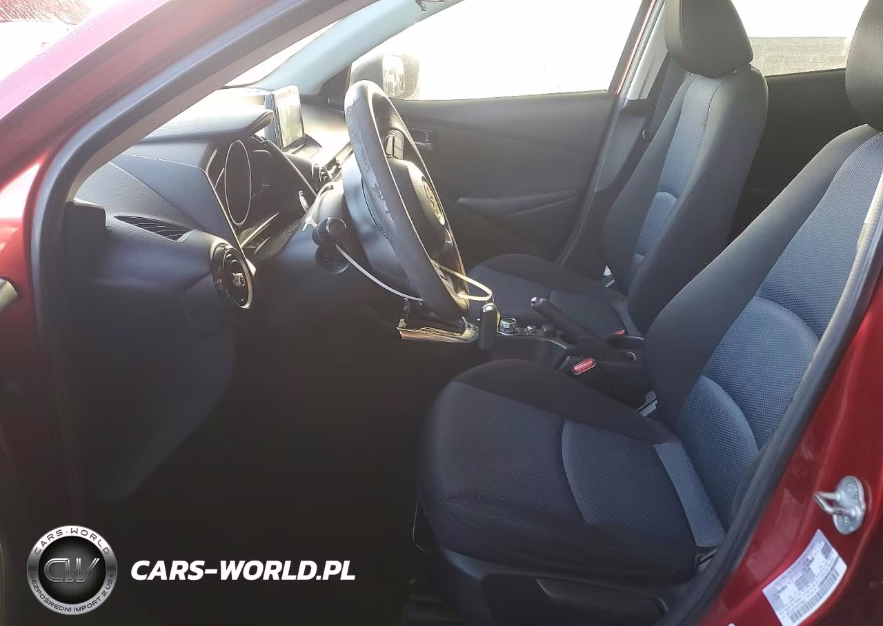 2019 Toyota Yaris Le VIN:3MYDLBYV7KY514443 - 7