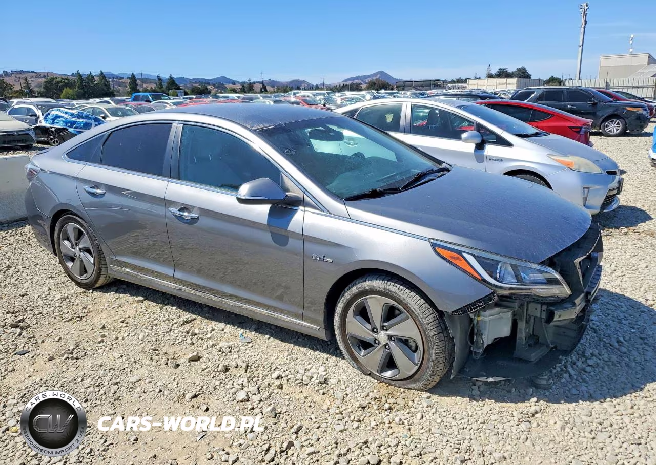 2017 Hyundai Sonata Plug-In Hybrid VIN:KMHE14L25HA062650 - 4