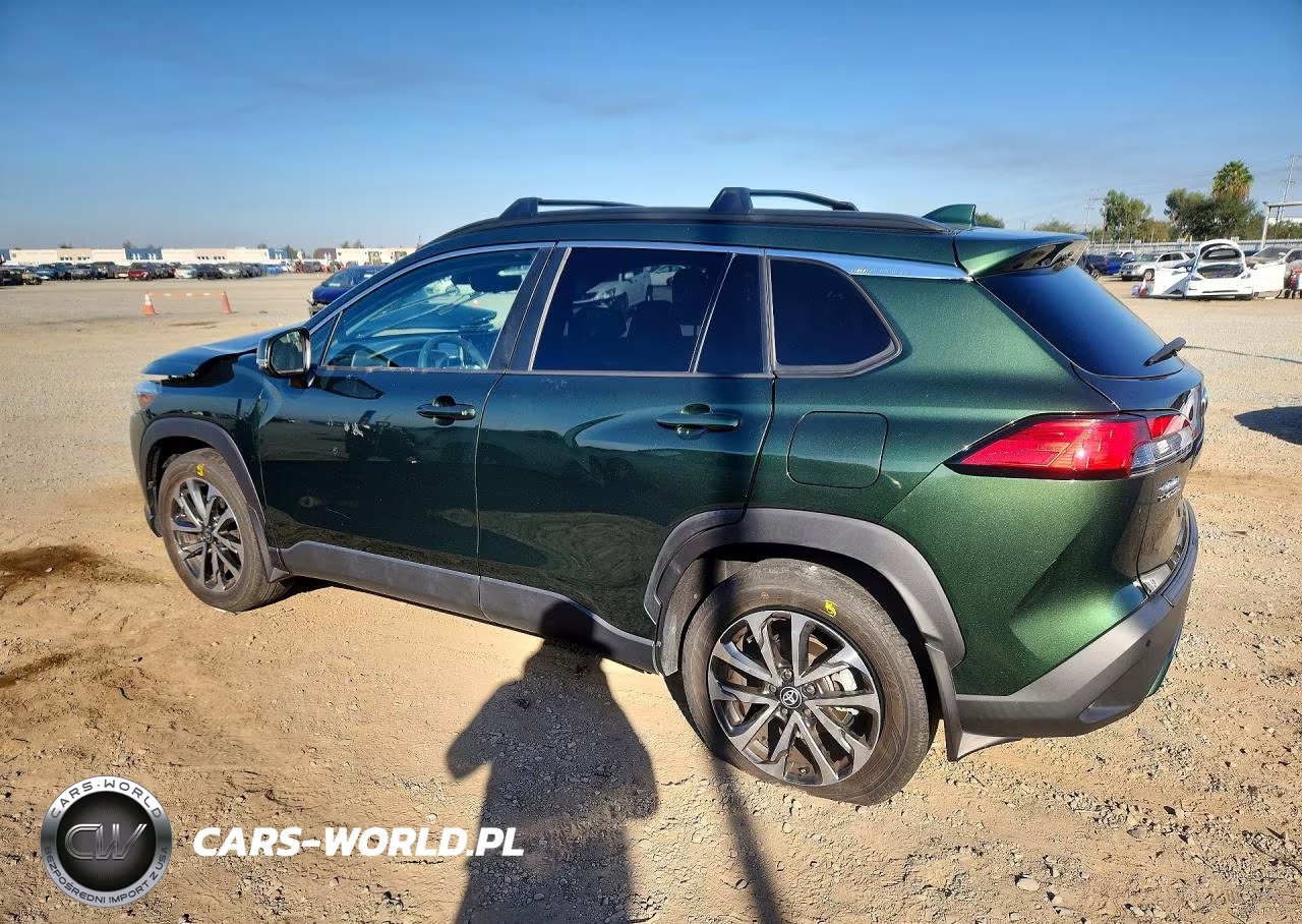 2024 Toyota Corolla Cross Xle VIN:7MUDAABG0RV084450 - 2