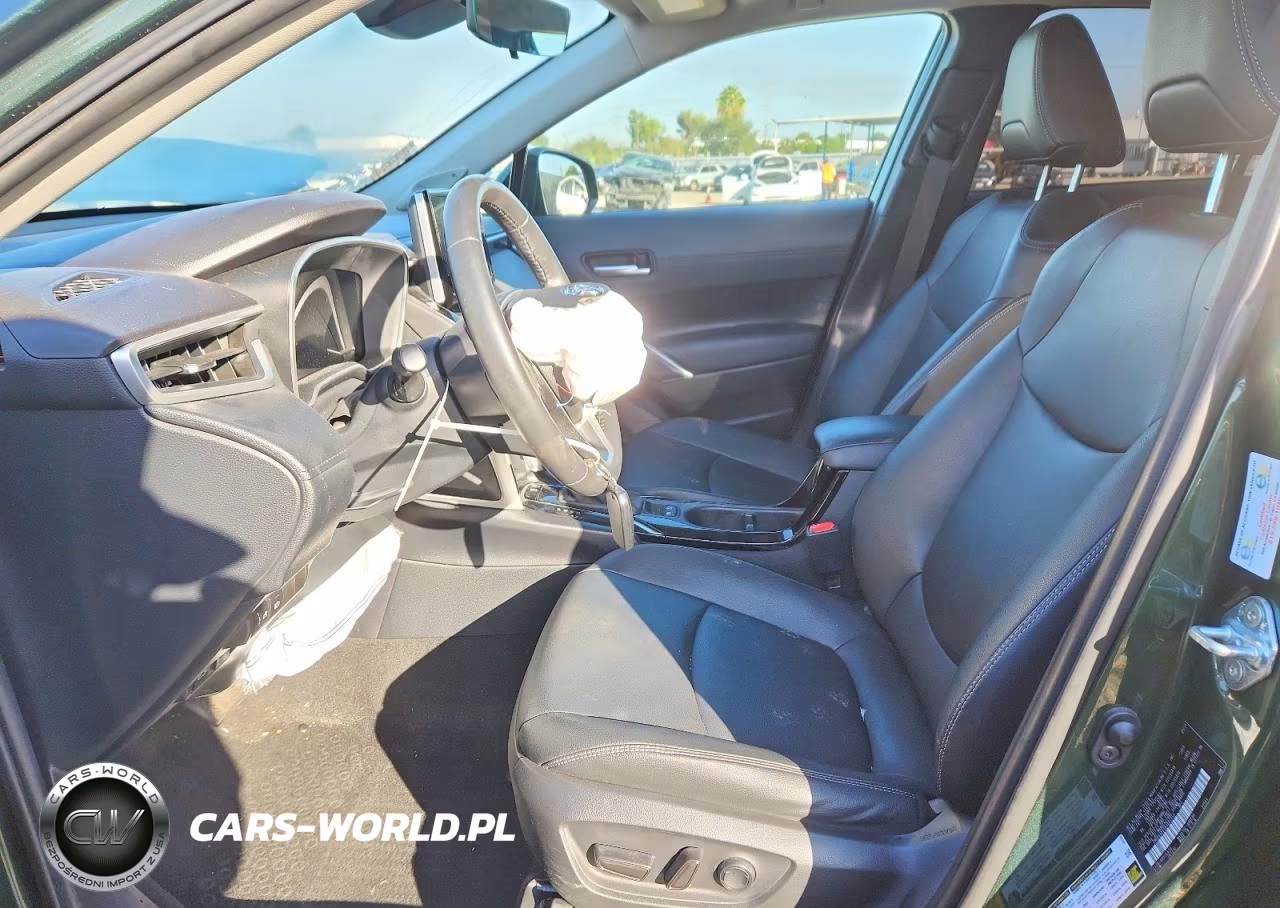 2024 Toyota Corolla Cross Xle VIN:7MUDAABG0RV084450 - 7