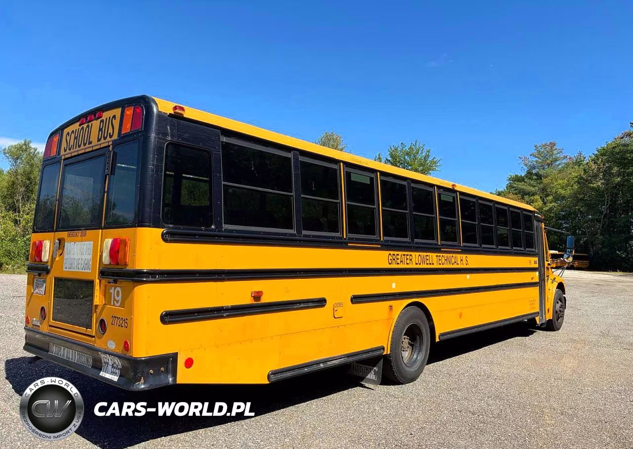 2015 Freightliner Chassis B2B VIN:4UZABRDU6FCFW9523 - 4