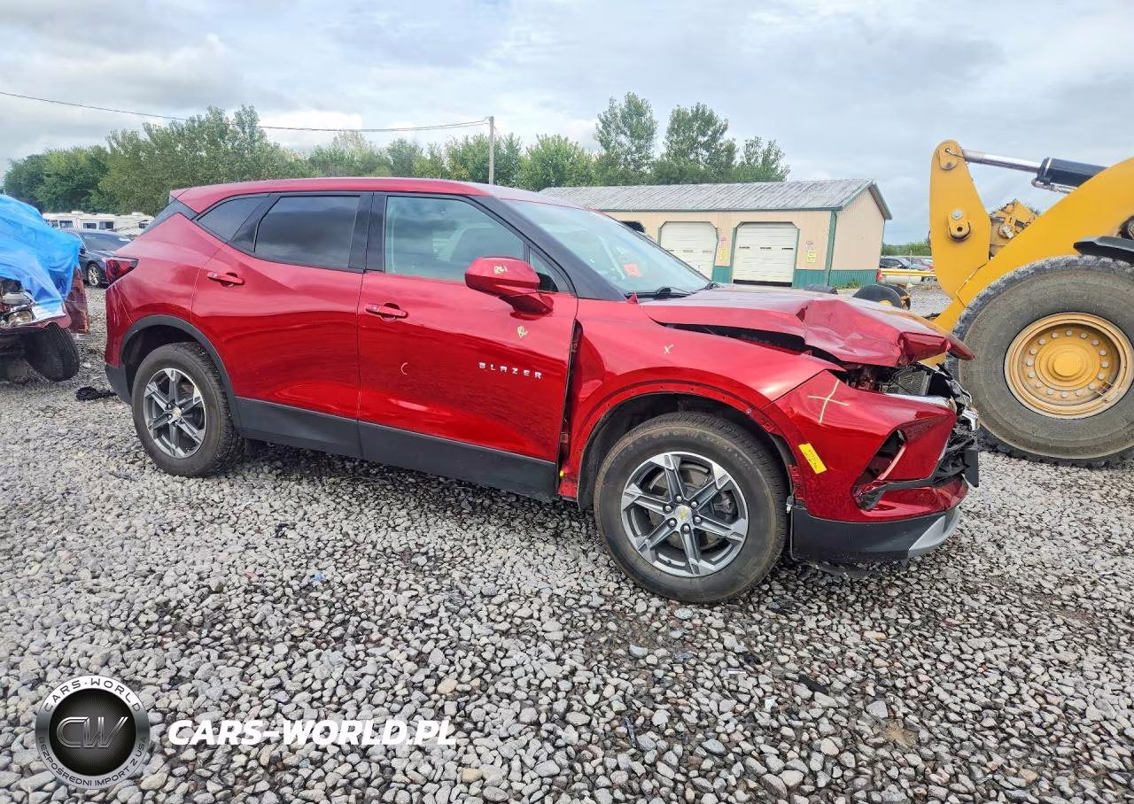 2023 Chevrolet Blazer 2Lt VIN:3GNKBHR44PS175854 - 4