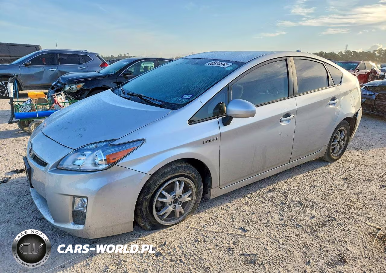 2011 Toyota Prius Two VIN:JTDKN3DU1B5305327 - 1