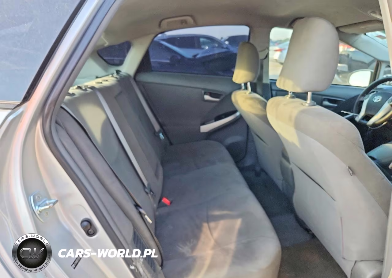 2011 Toyota Prius Two VIN:JTDKN3DU1B5305327 - 10