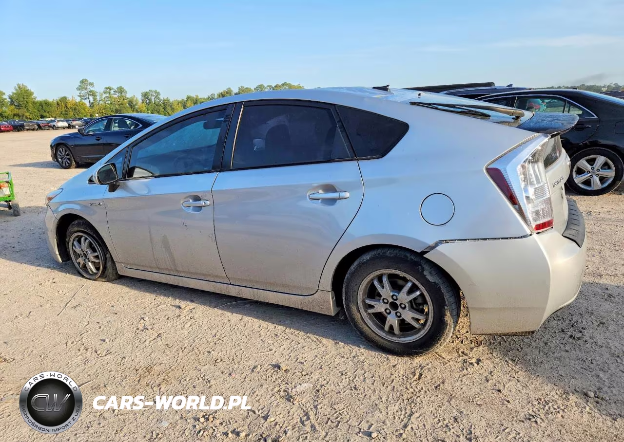 2011 Toyota Prius Two VIN:JTDKN3DU1B5305327 - 2
