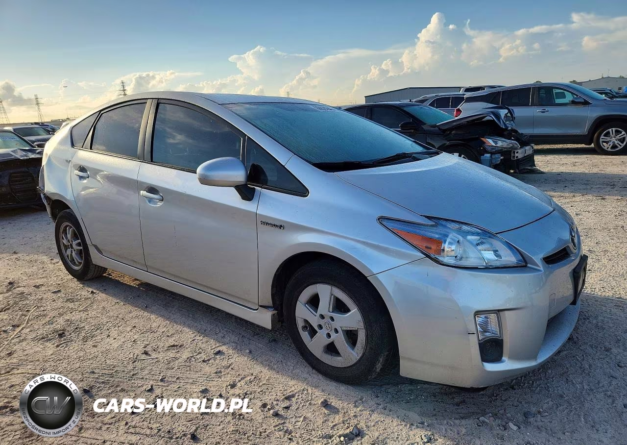 2011 Toyota Prius Two VIN:JTDKN3DU1B5305327 - 4