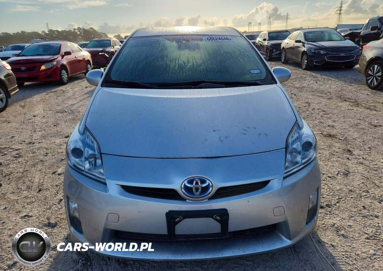2011 Toyota Prius Two VIN:JTDKN3DU1B5305327 - 5