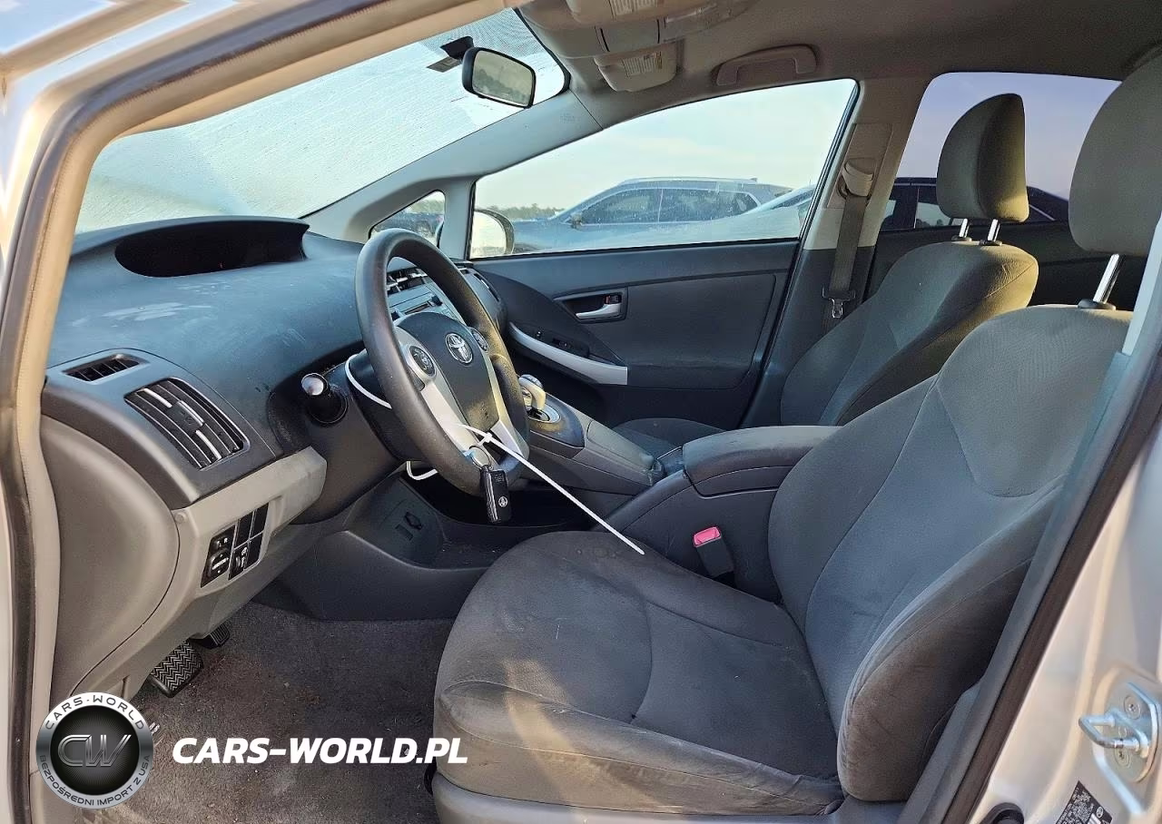 2011 Toyota Prius Two VIN:JTDKN3DU1B5305327 - 7
