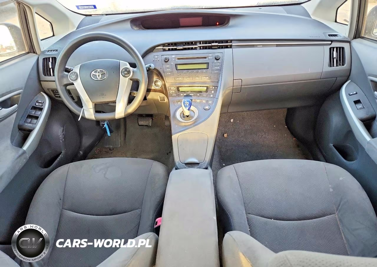 2011 Toyota Prius Two VIN:JTDKN3DU1B5305327 - 8