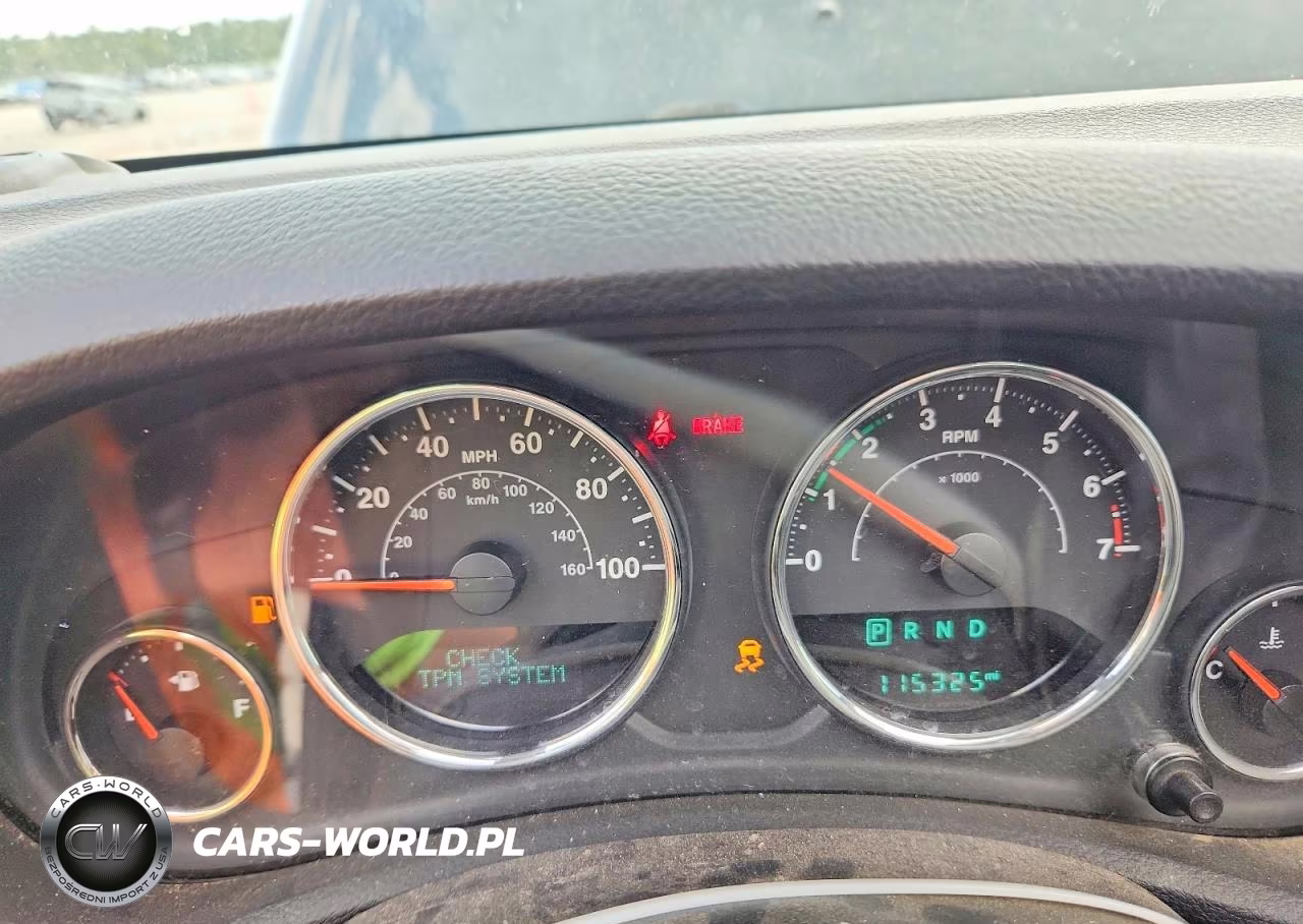2018 Jeep Wrangler Unlimited Sport VIN:1C4BJWDG2JL812867 - 9
