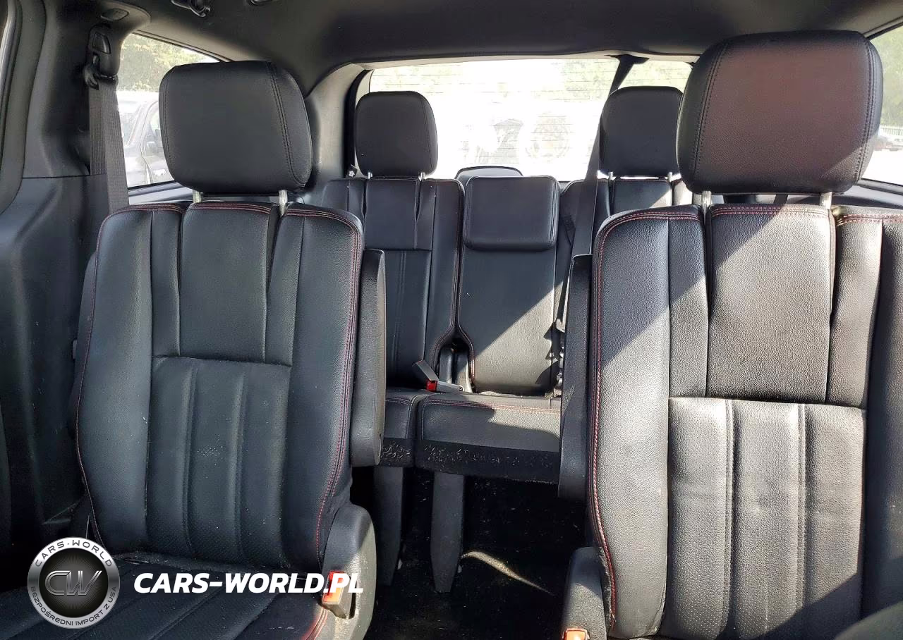 2018 Dodge Grand Caravan Gt VIN:2C4RDGEG9JR343892 - 10