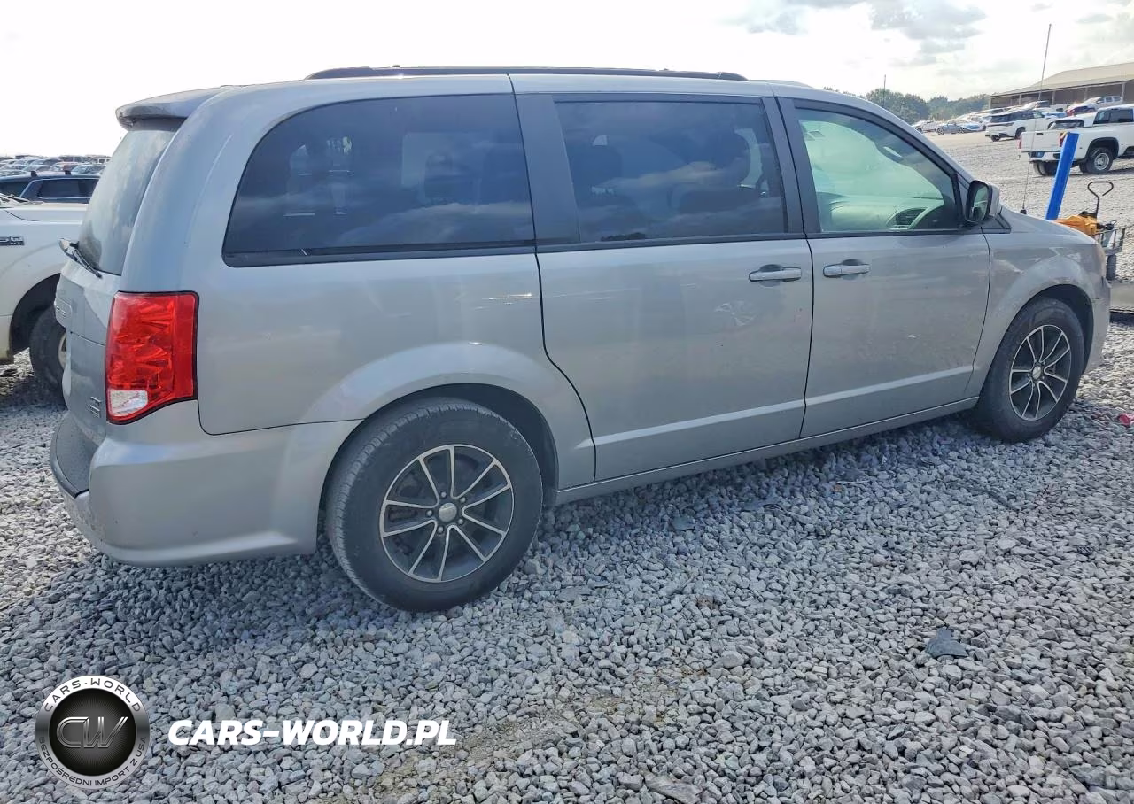 2018 Dodge Grand Caravan Gt VIN:2C4RDGEG9JR343892 - 3