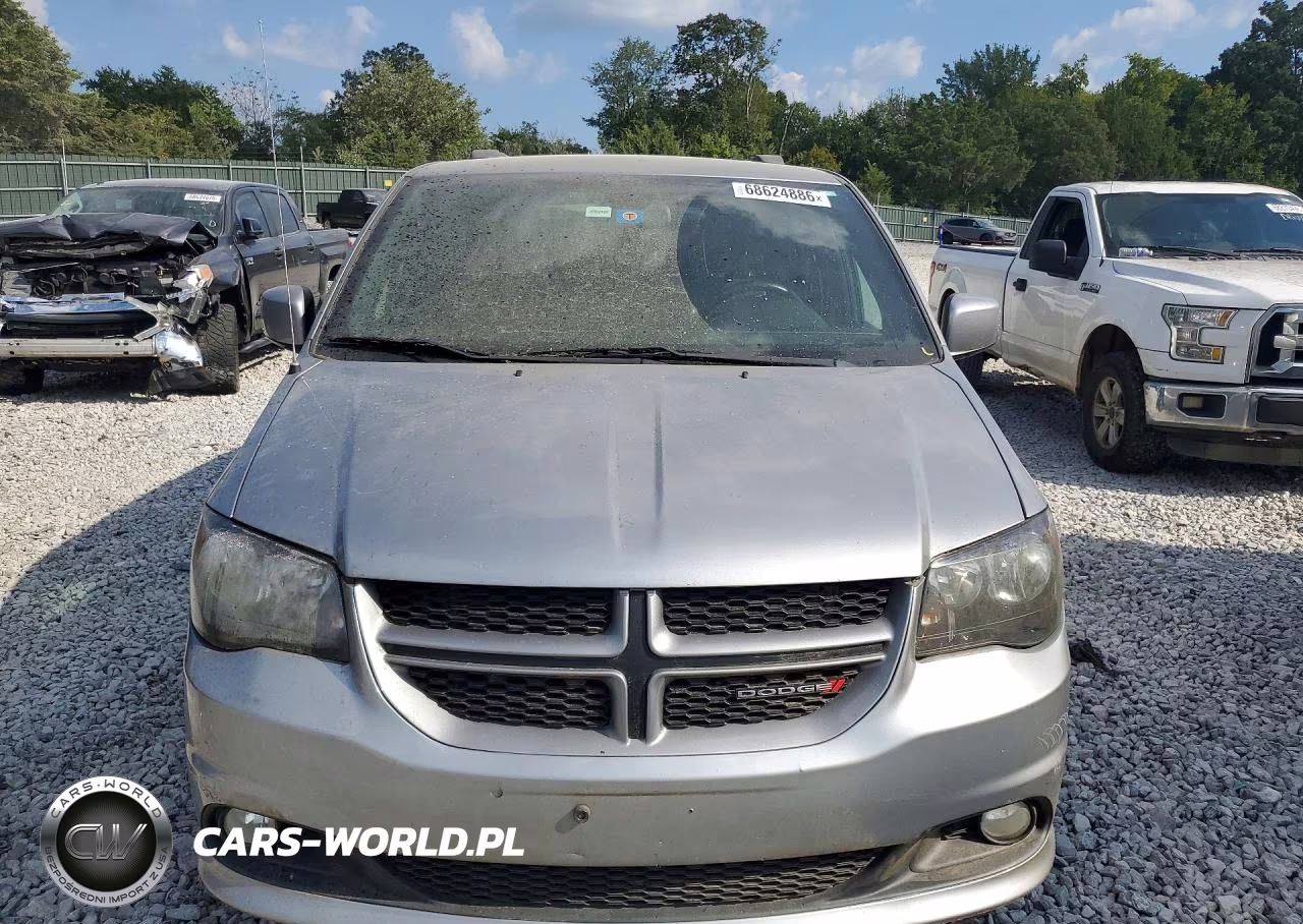 2018 Dodge Grand Caravan Gt VIN:2C4RDGEG9JR343892 - 5