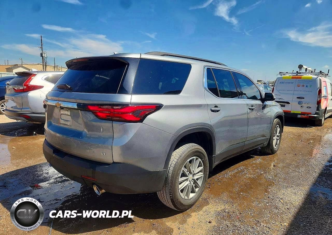 2023 Chevrolet Traverse Lt VIN:1GNERGKW7PJ310762 - 3