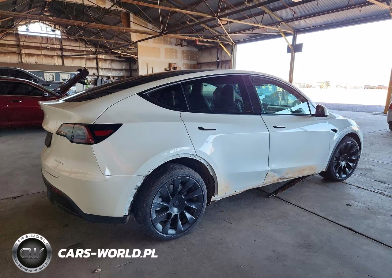 2021 Tesla Model Y VIN:5YJYGDEE4MF287568 - 3