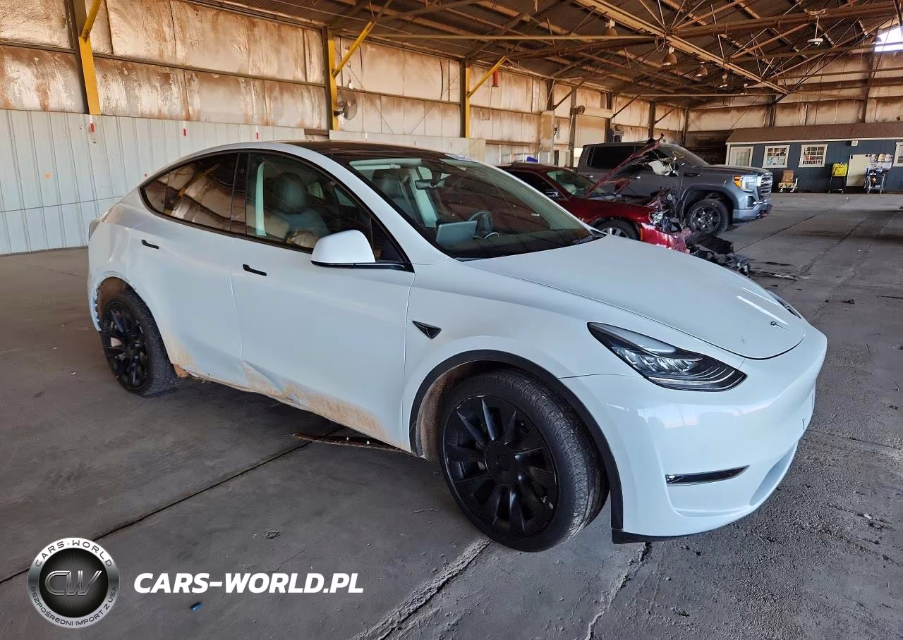 2021 Tesla Model Y VIN:5YJYGDEE4MF287568 - 4