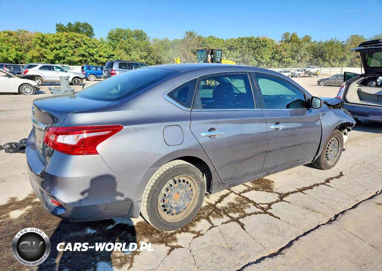 2018 Nissan Sentra S VIN:3N1AB7APXJY346148 - 3