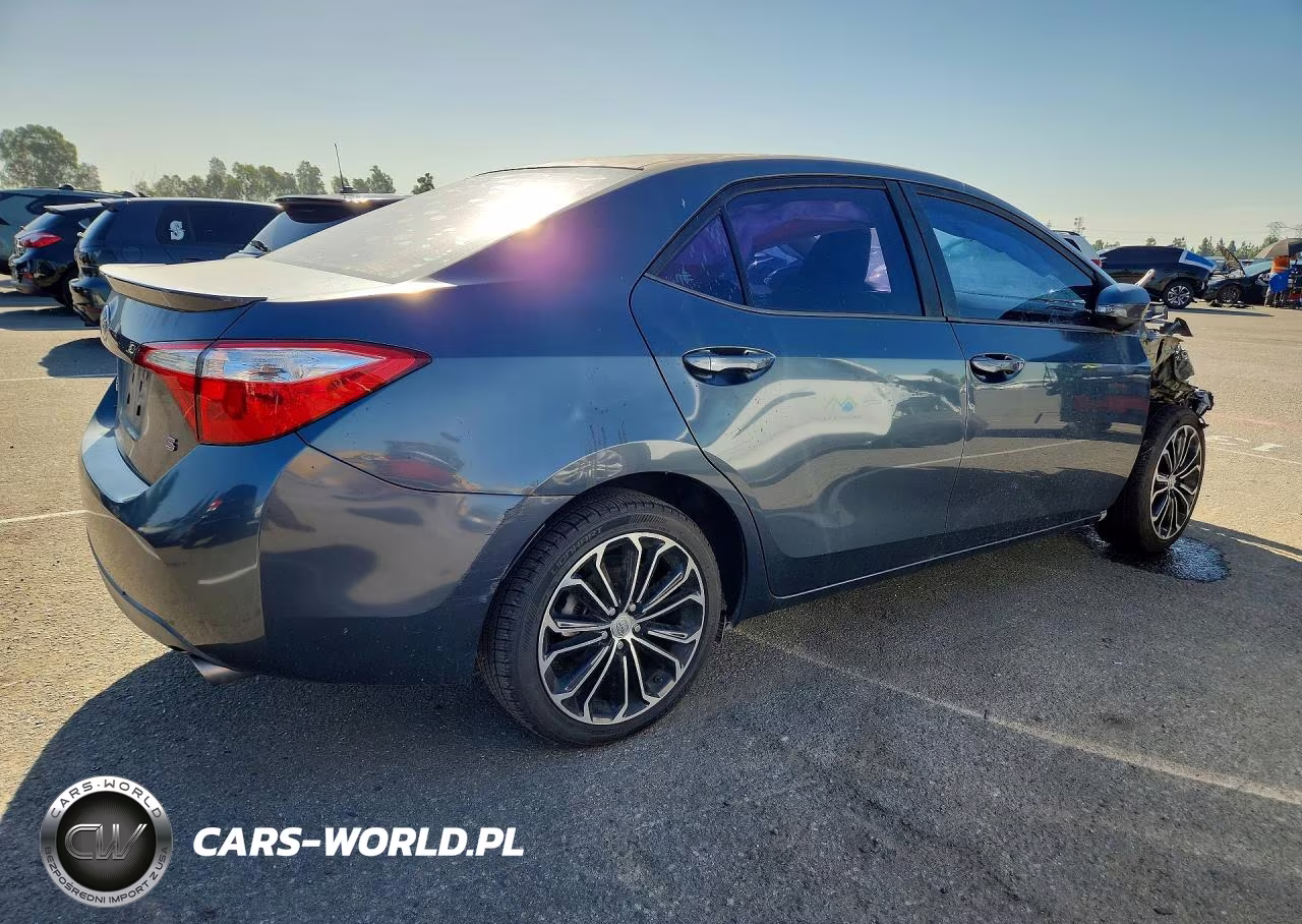 2015 Toyota Corolla S Plus VIN:2T1BURHE3FC337956 - 3