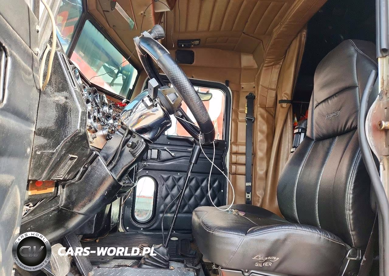 2000 Peterbilt 379 - Semi Truck VIN:1XP5DR9XXYD483689 - 7