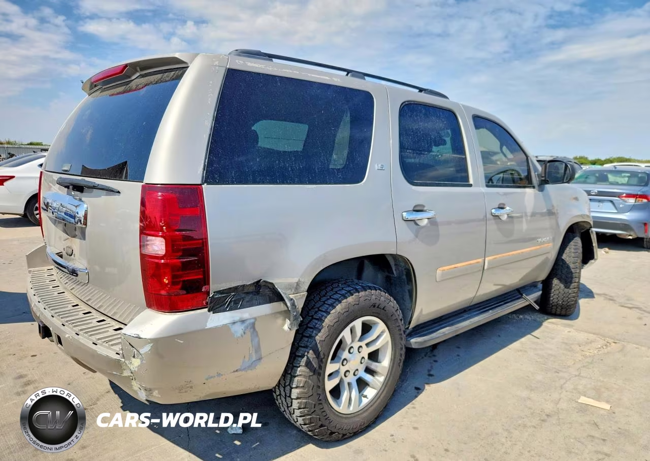 2007 Chevrolet Tahoe C1500 VIN:1GNFC13CX7R384508 - 3